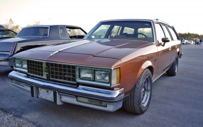 30-Olds-Cutlass-Cruiser.jpg