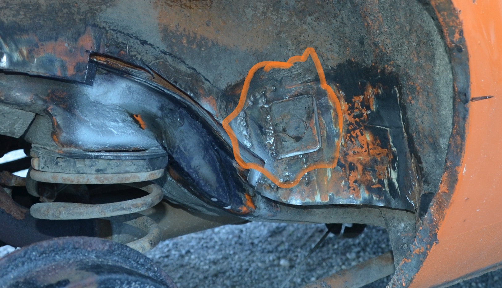 levi zadnji blatnik.jpg